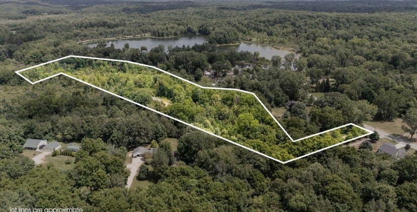 Delton hunting land for lease